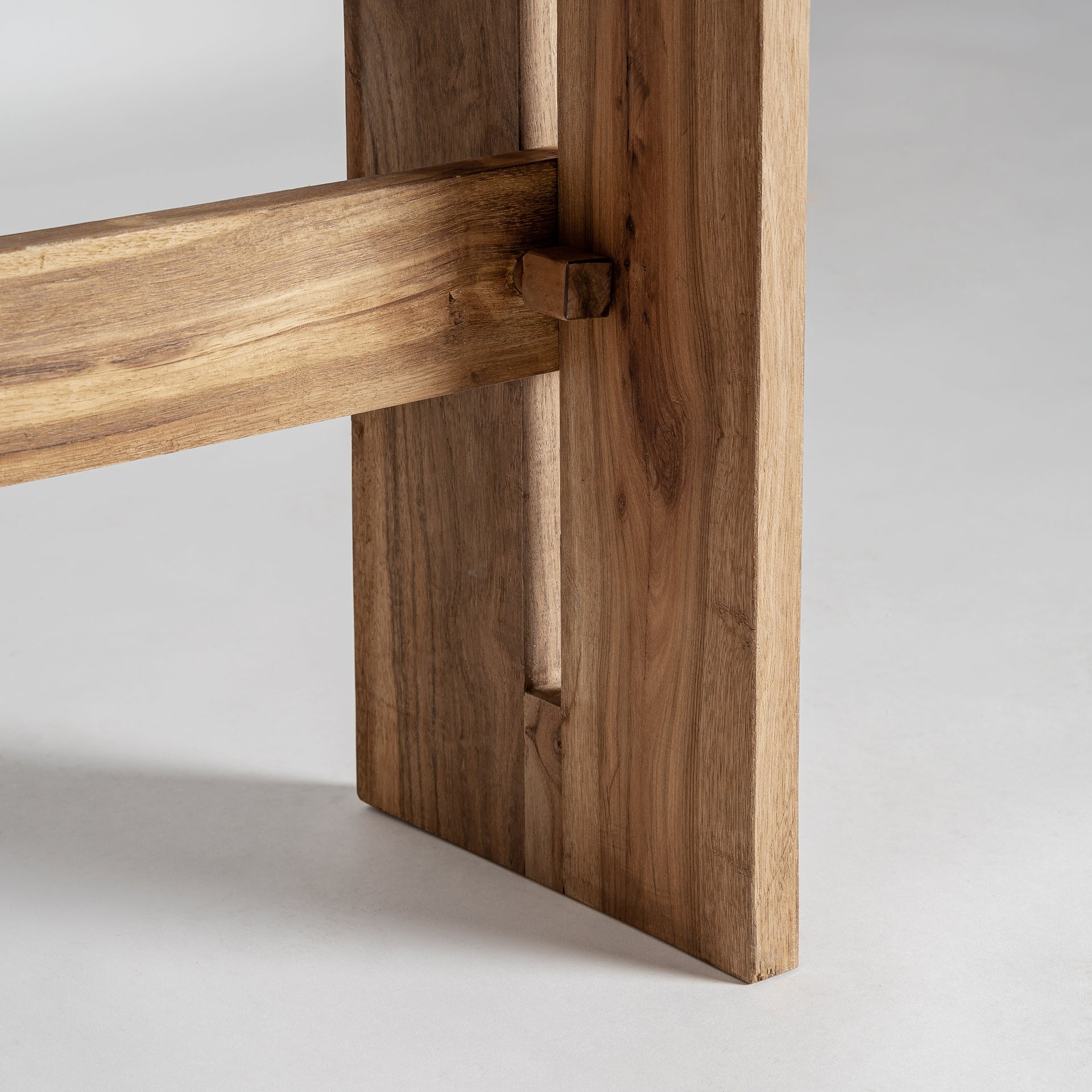 COTARD CONSOLE TABLE